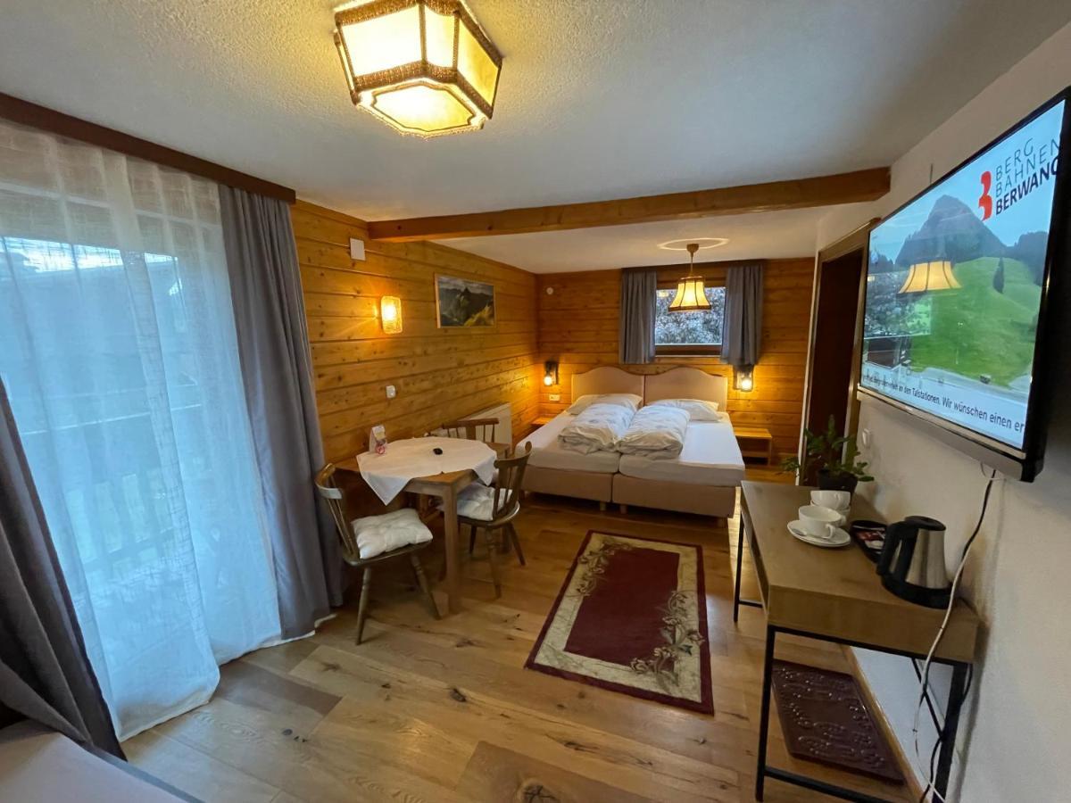 Gaestehaus Zugspitzblick Берванг Экстерьер фото