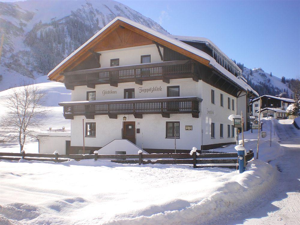 Gaestehaus Zugspitzblick Берванг Экстерьер фото