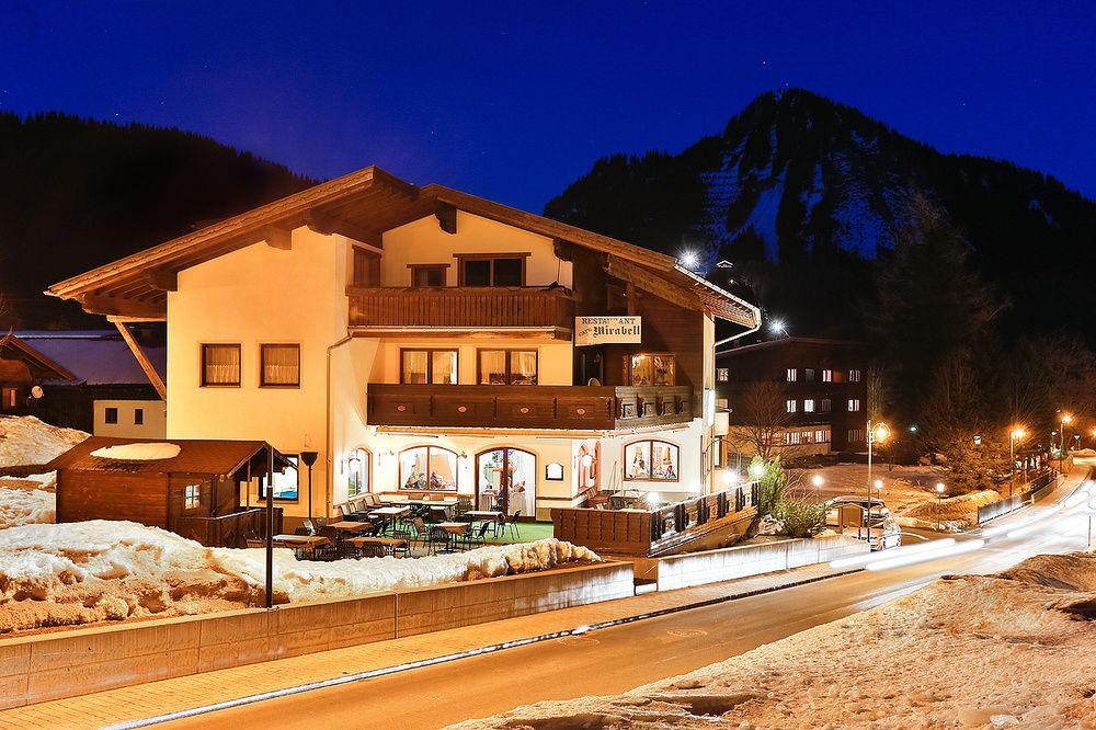 Gaestehaus Zugspitzblick Берванг Экстерьер фото