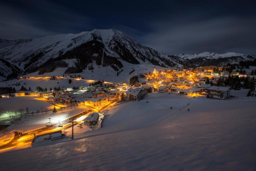 Gaestehaus Zugspitzblick Берванг Экстерьер фото