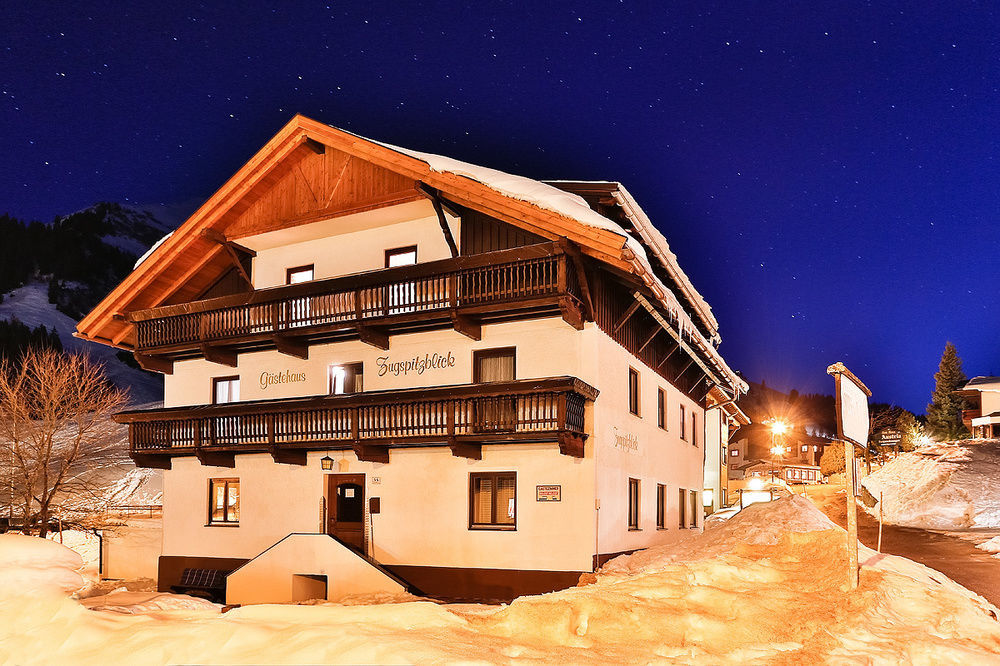 Gaestehaus Zugspitzblick Берванг Экстерьер фото